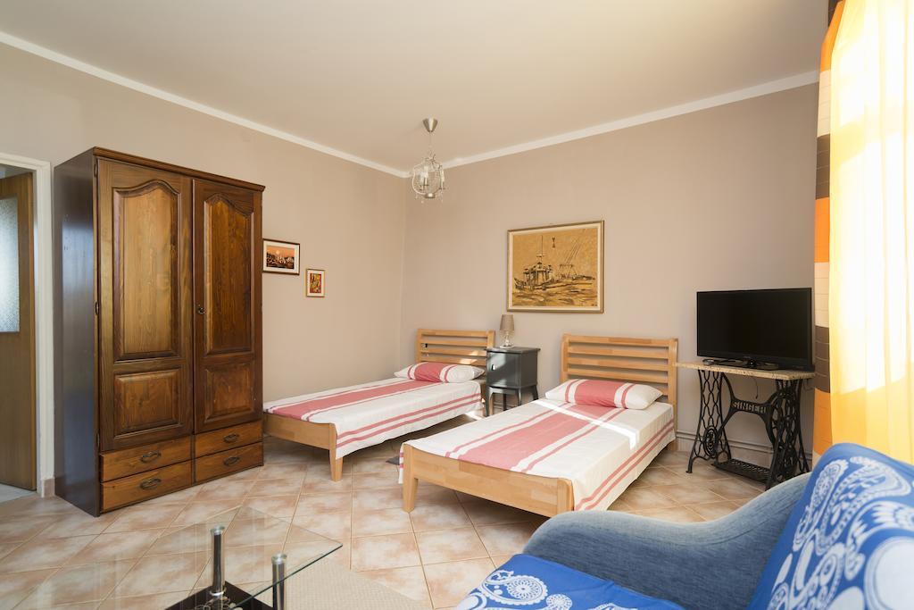 Apartments & Rooms Buoni Amici Murine Kültér fotó